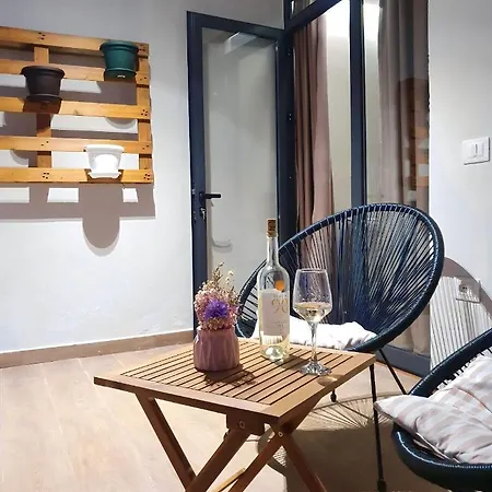 Jacuzzi Living Center 1 * Tirana