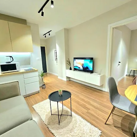 Living Center 1 Διαμέρισμα *