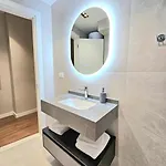 Jacuzzi Living Tirana Center 1 Apartment