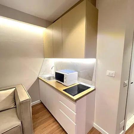 Living Center 1 *