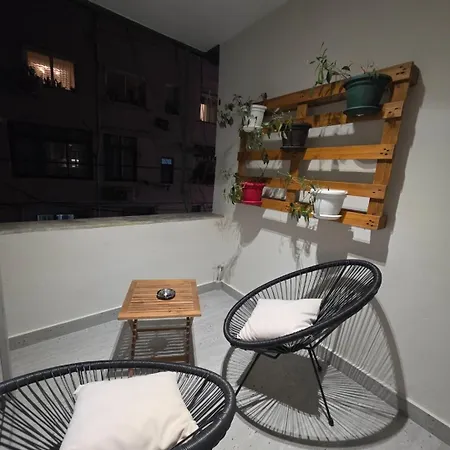 Jacuzzi Living Center 1