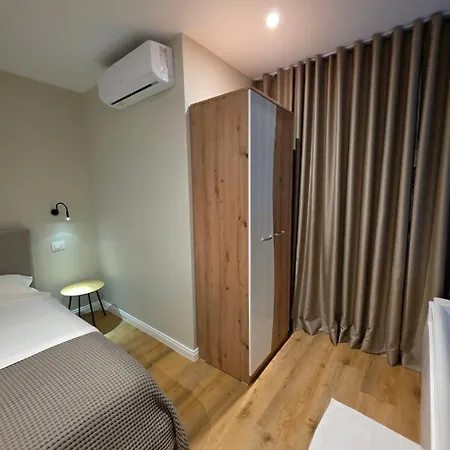 Jacuzzi Living Center 1 شقة