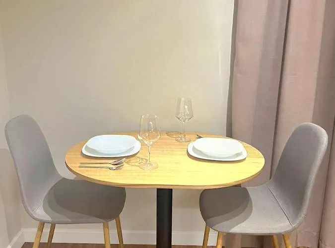 아파트 Living Center 1